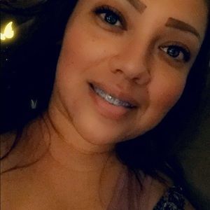 Meet your Posher, Adriana